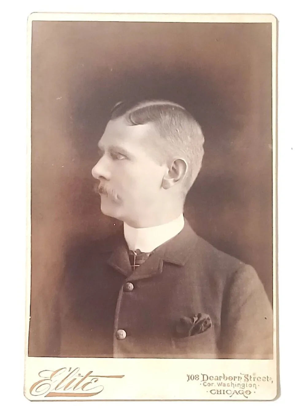 Antique 1880s Elite Studio Chicago Cabinet Card Gentleman Mustache 108 Dearborn